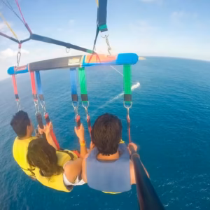 Roatan Parasailing Tour - Roatan 21 Tours