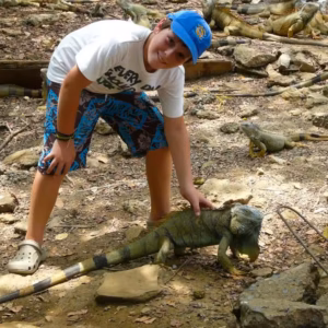 Roatan Iguana Park - Roatan 21 Tours
